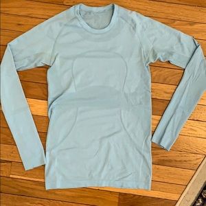 Lululemon long sleeve workout top